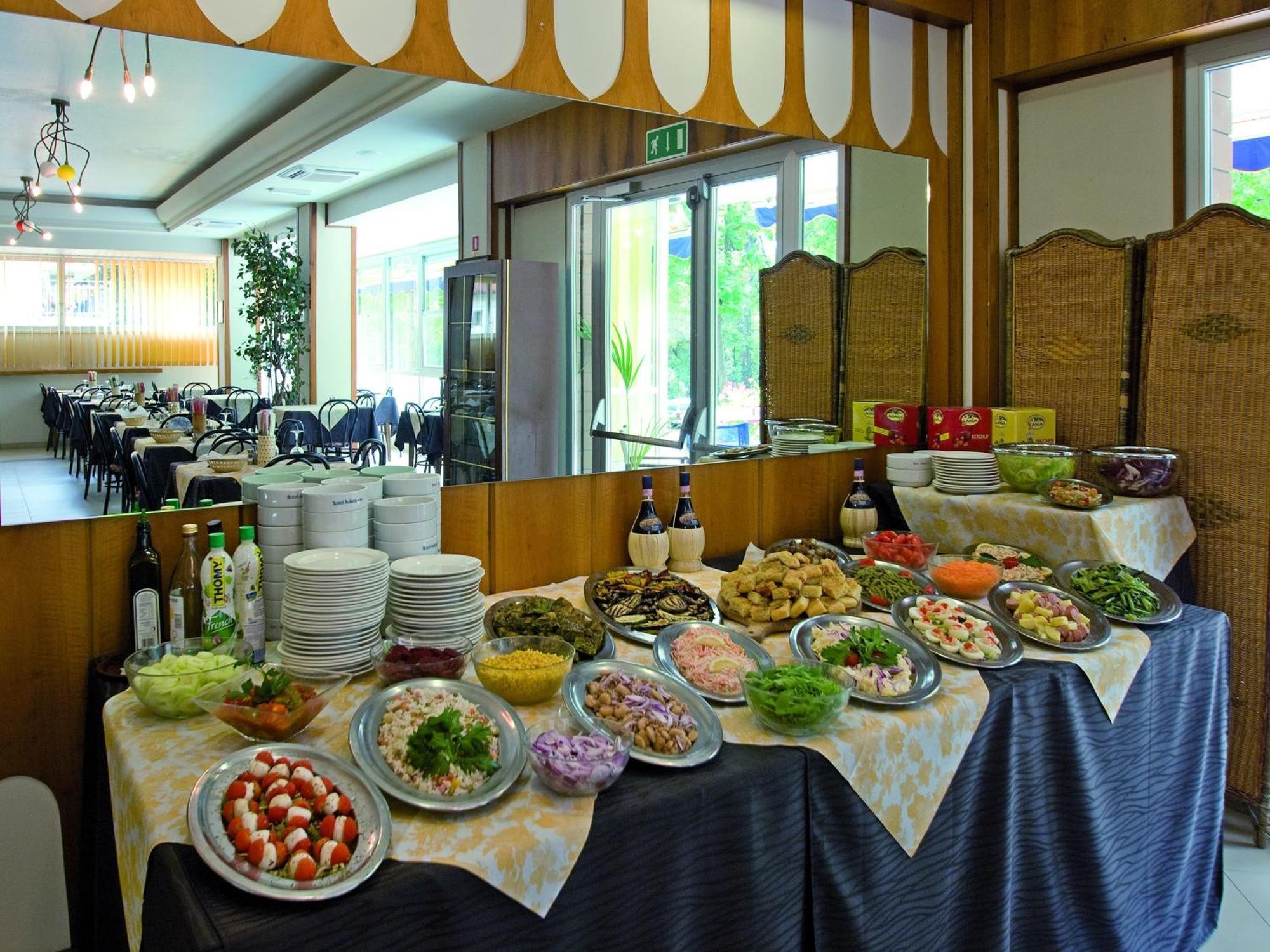 Hotel Solaria Marina Romea Εξωτερικό φωτογραφία